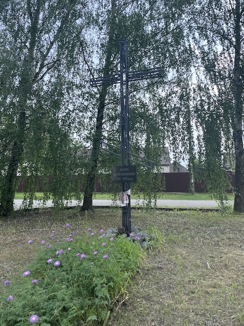 A humble memorial sculpture